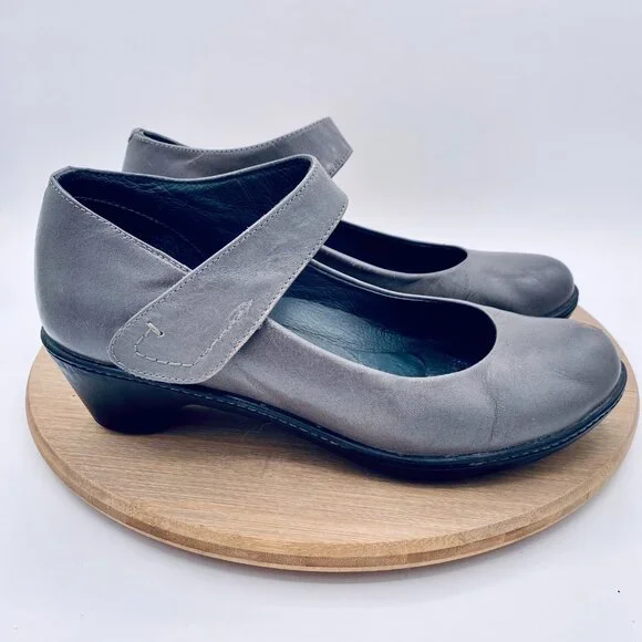 Dansko Mary Jane Shoes Womens 8.5 39 Gray Leather Heels Cottage Costal Boho - Picture 1 of 11